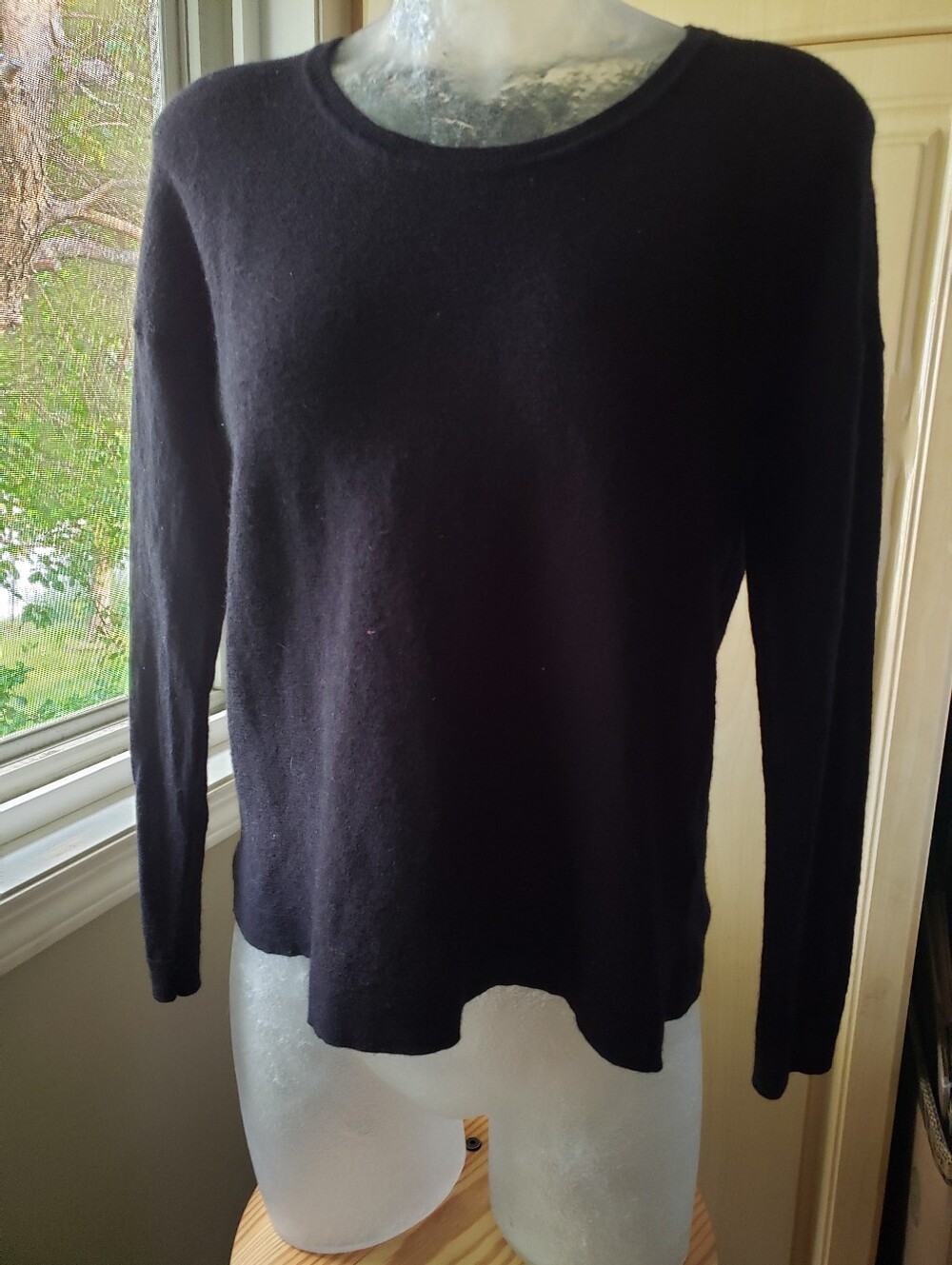 Tahari Merino Wool Classic Black Crewneck Women’s Sweater